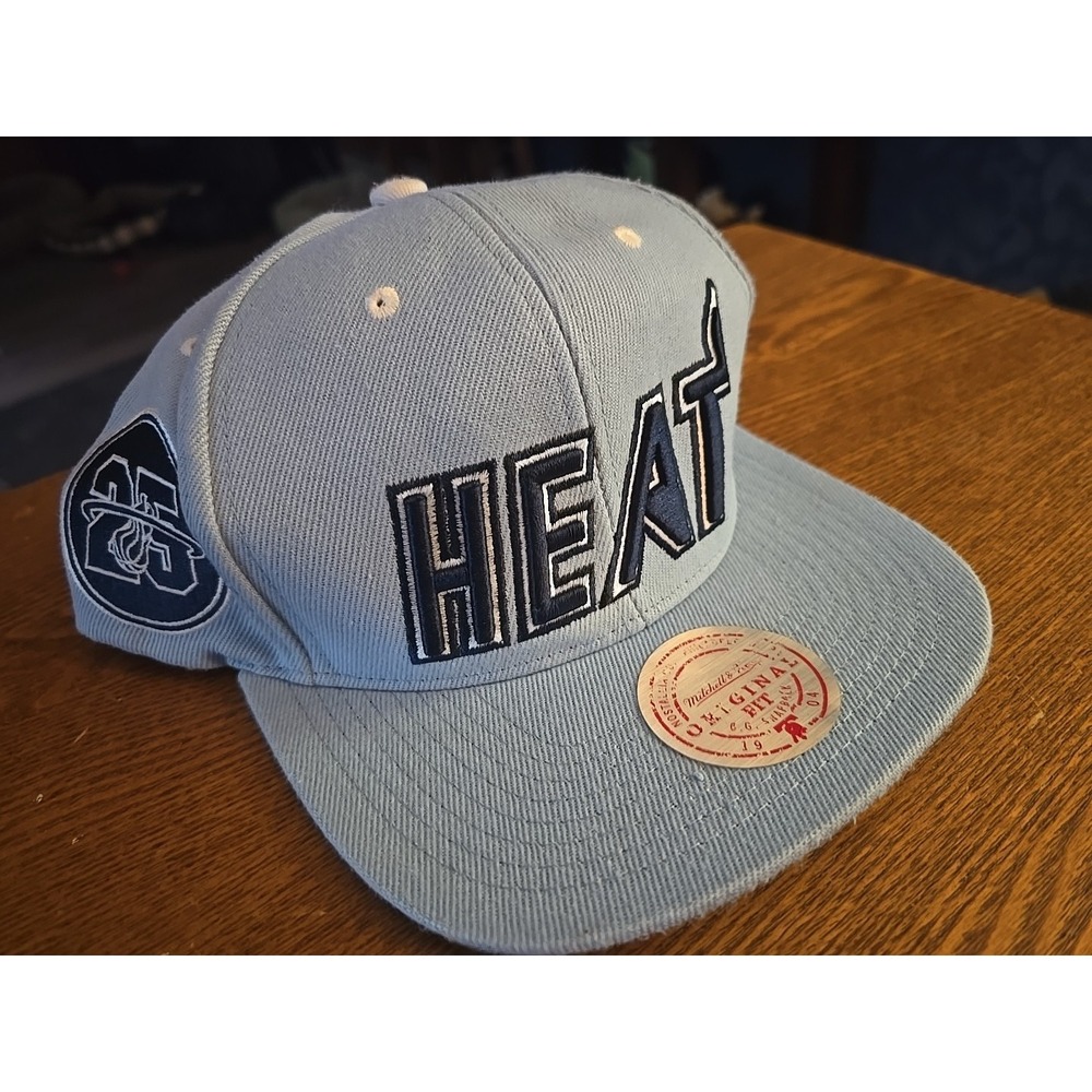 Brand‎ New Men's Mitchell & Ness Miami Heat Snapback 25 Years Blue Madness Hat